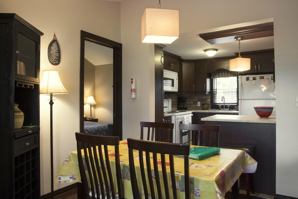 Emme Chalets Sainte-Lucie-de-Doncaster Cameră foto